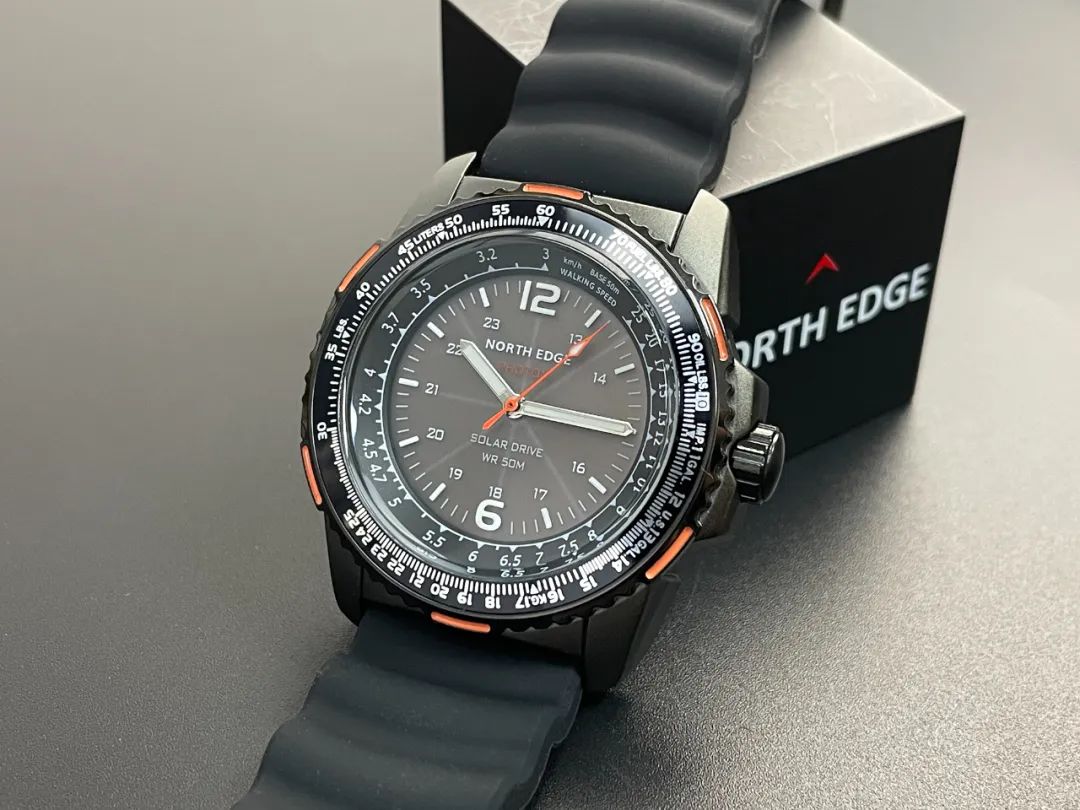 NORTH EDGE New Solar-Powered Watch PHOTON: A Step Towards a Greener Future