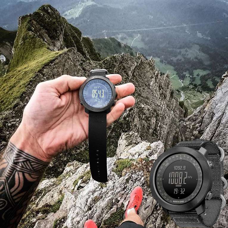outdoor watch with compass altimeter