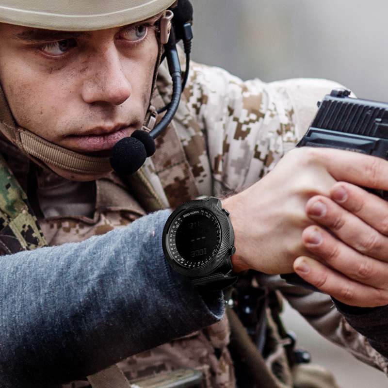 Tactical Watch with Compass: The Ideal Gear for Outdoor & Military Use